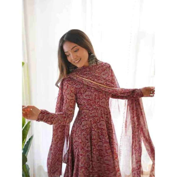 Anarkali Kurta Set for Women - Image 4